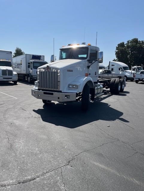 New 2024 KENWORTH T800 at Papé Kenworth in Sacramento, CA