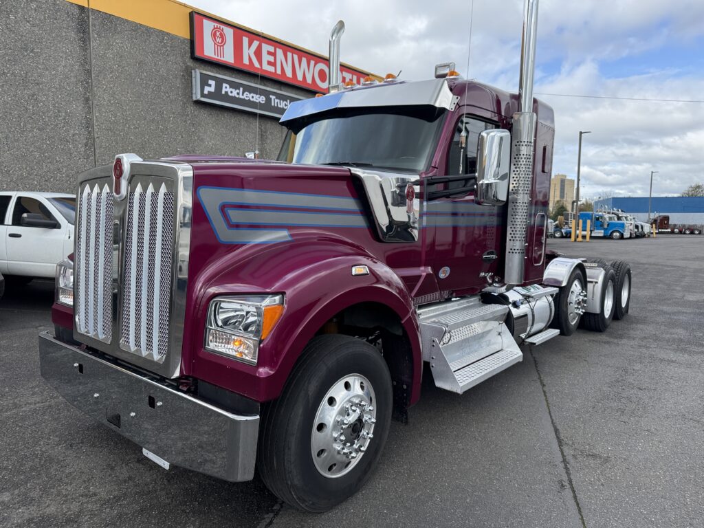 Used 2024 KENWORTH W990 at Papé Kenworth in Portland, OR