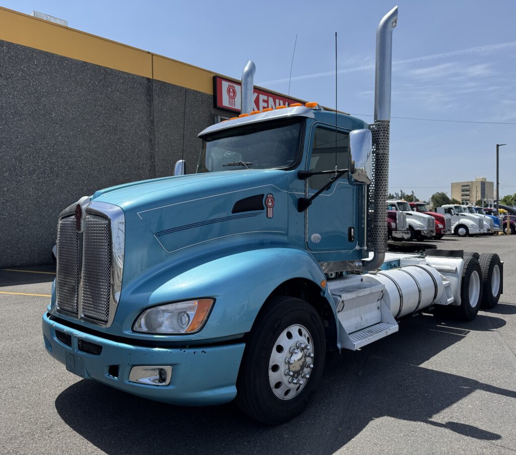 Used 2013 KENWORTH T660 at Papé Kenworth in Portland, OR