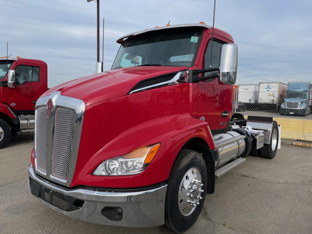 New 2025 KENWORTH T680 at Papé Kenworth in French Camp, CA