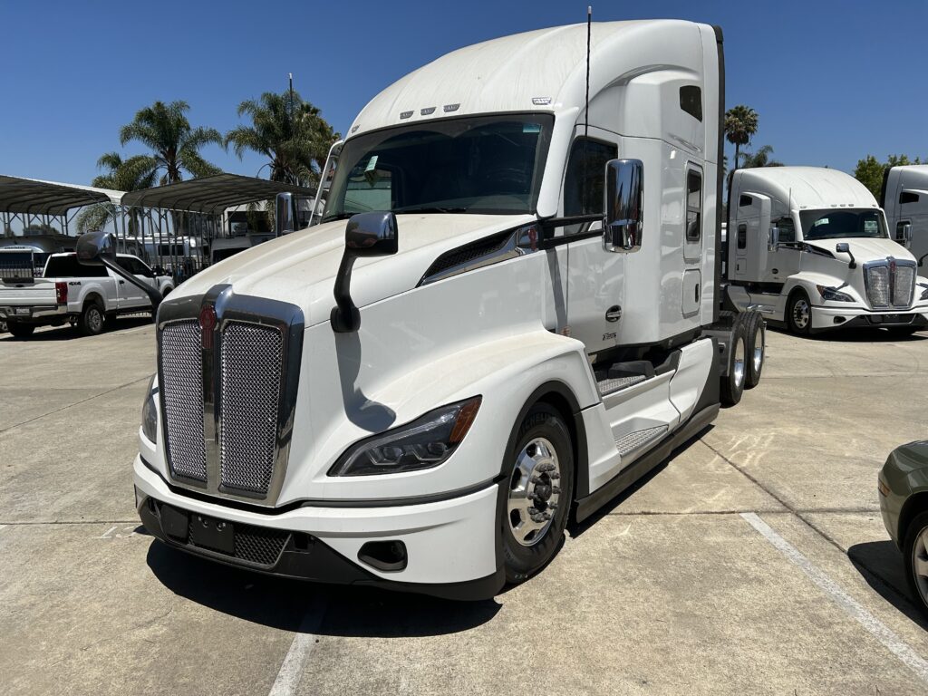 New 2025 KENWORTH T680 at Papé Kenworth in French Camp, CA