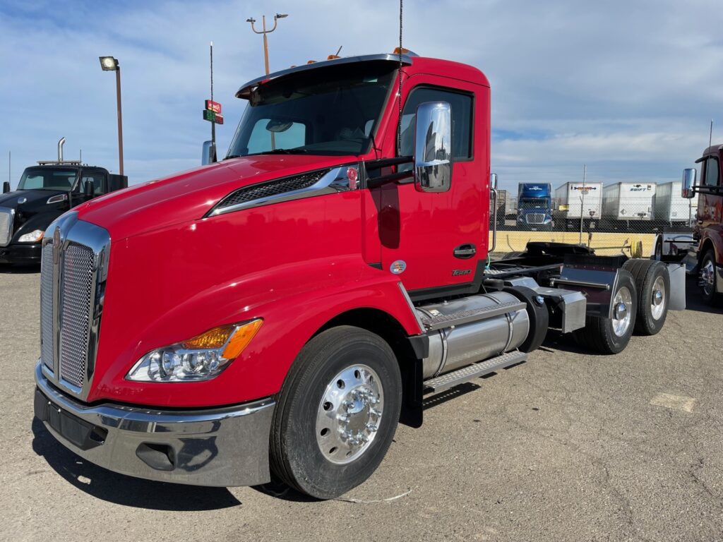 New 2025 KENWORTH T680 at Papé Kenworth in French Camp, CA