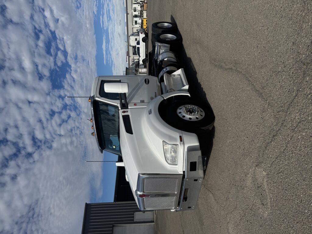 Used 2016 KENWORTH T880 at Papé Kenworth in French Camp, CA