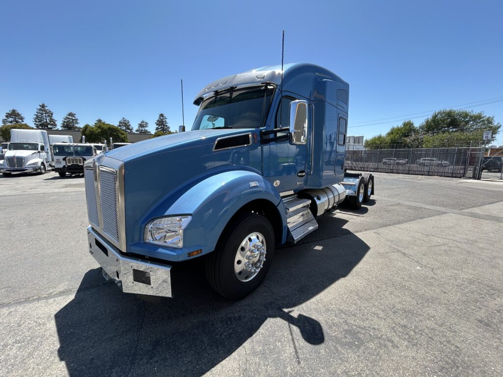 New 2024 KENWORTH T880 at Papé Kenworth in French Camp, CA