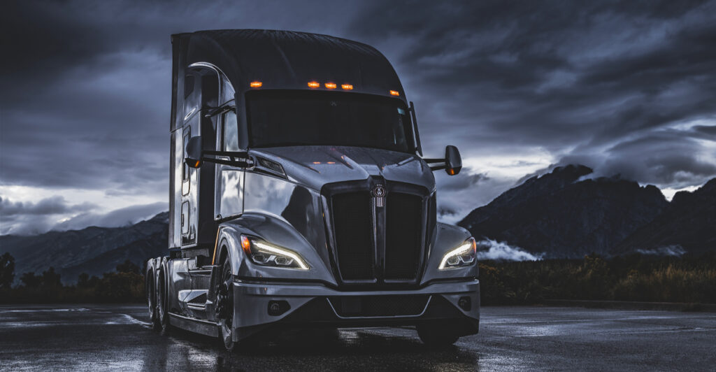 New  T680 Signature Edition at Papé Kenworth