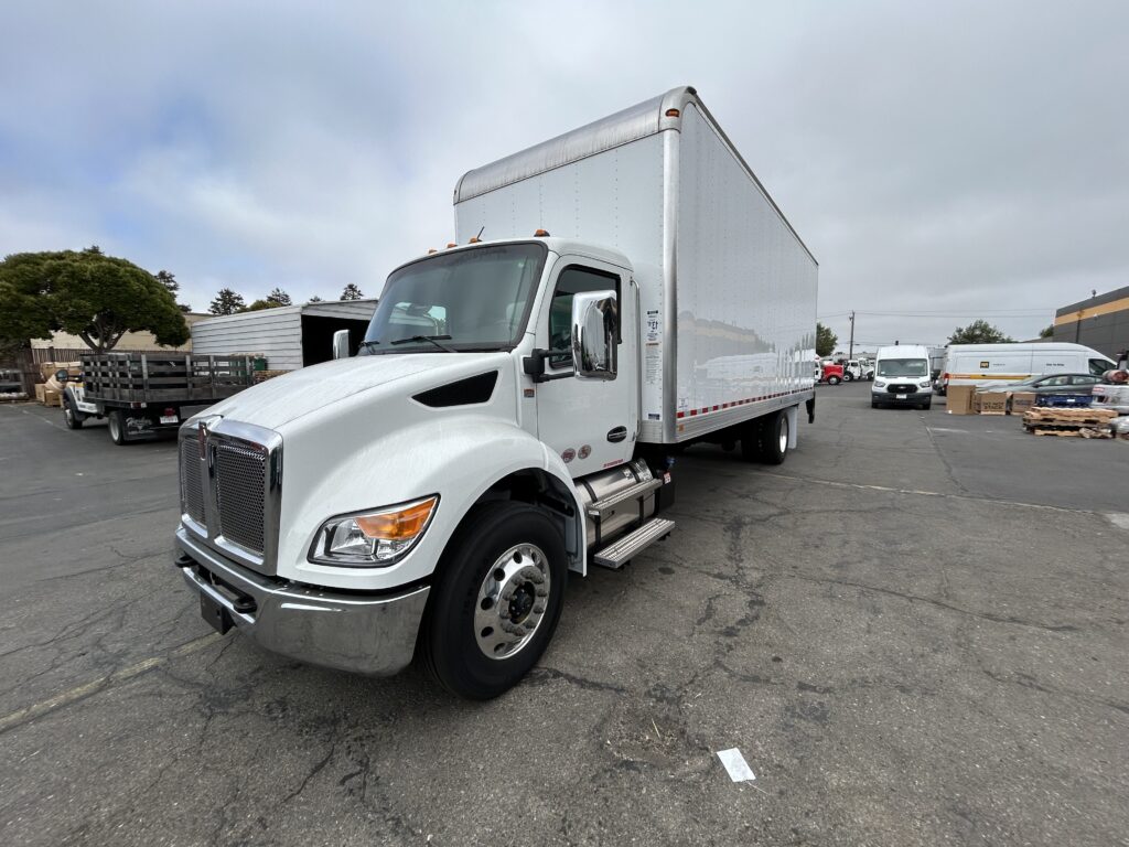 New 2025 KENWORTH T280 at Papé Kenworth in San Leandro, CA