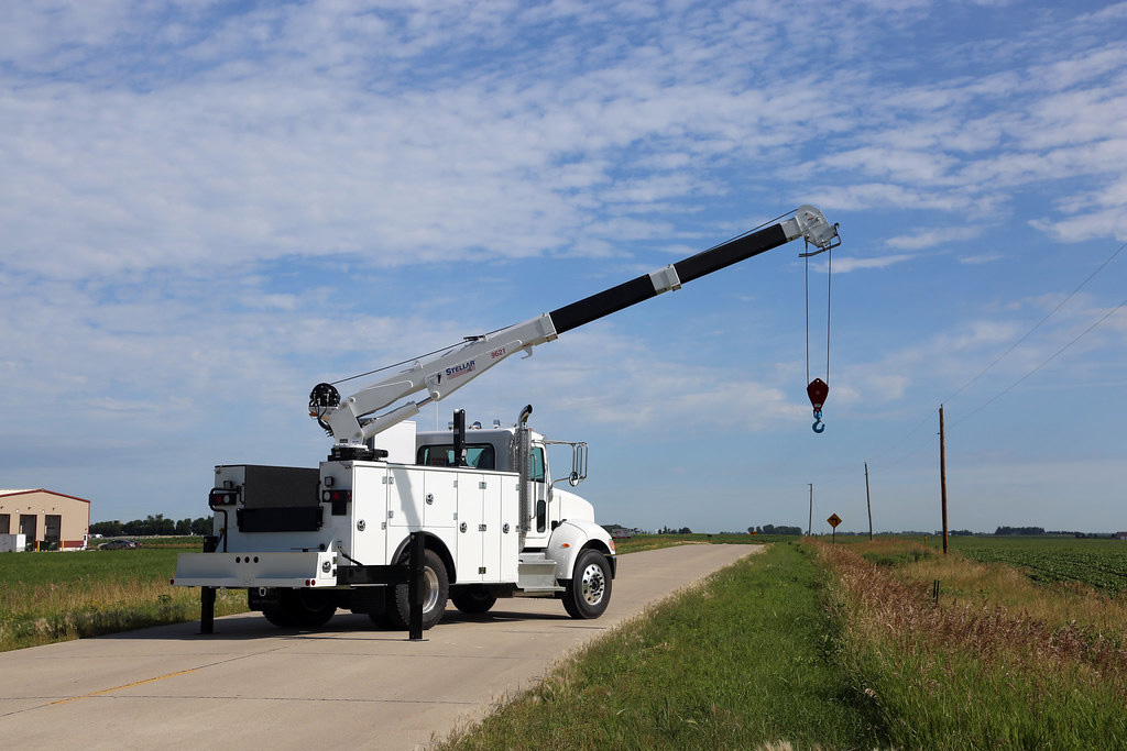 New  9621 Telescopic Service Cranes at Papé Kenworth