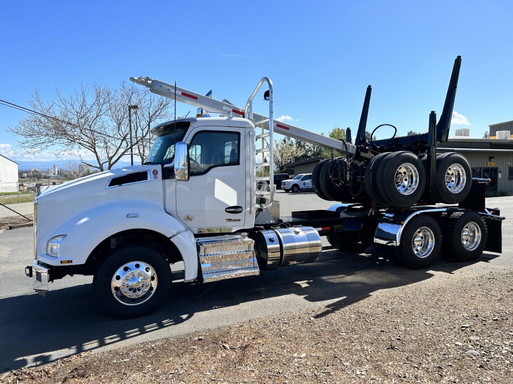 New 2024 KENWORTH T880 at Papé Kenworth in Anderson, CA