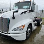 New 2024 KENWORTH T680 at Papé Kenworth in Sacramento, CA