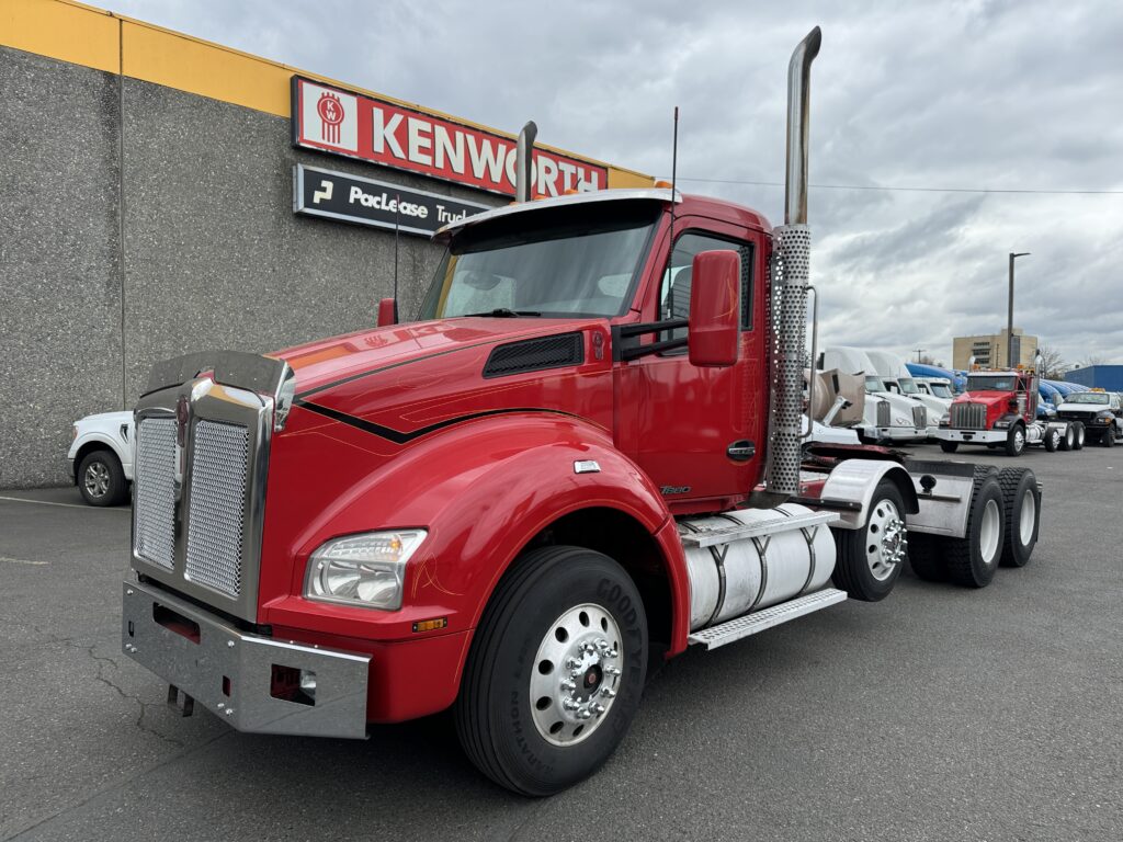 Used 2018 KENWORTH T880 at Papé Kenworth in Portland, OR