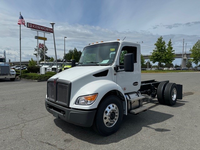 New 2025 KENWORTH T380 at Papé Kenworth in Lakewood, WA