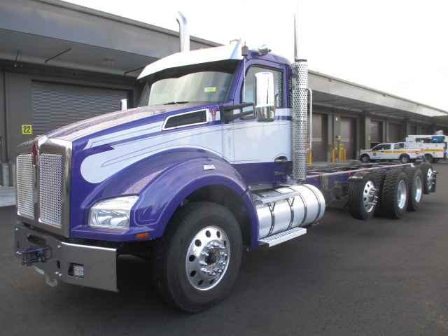 Used 2023 KENWORTH T880 at Papé Kenworth in Aberdeen, WA