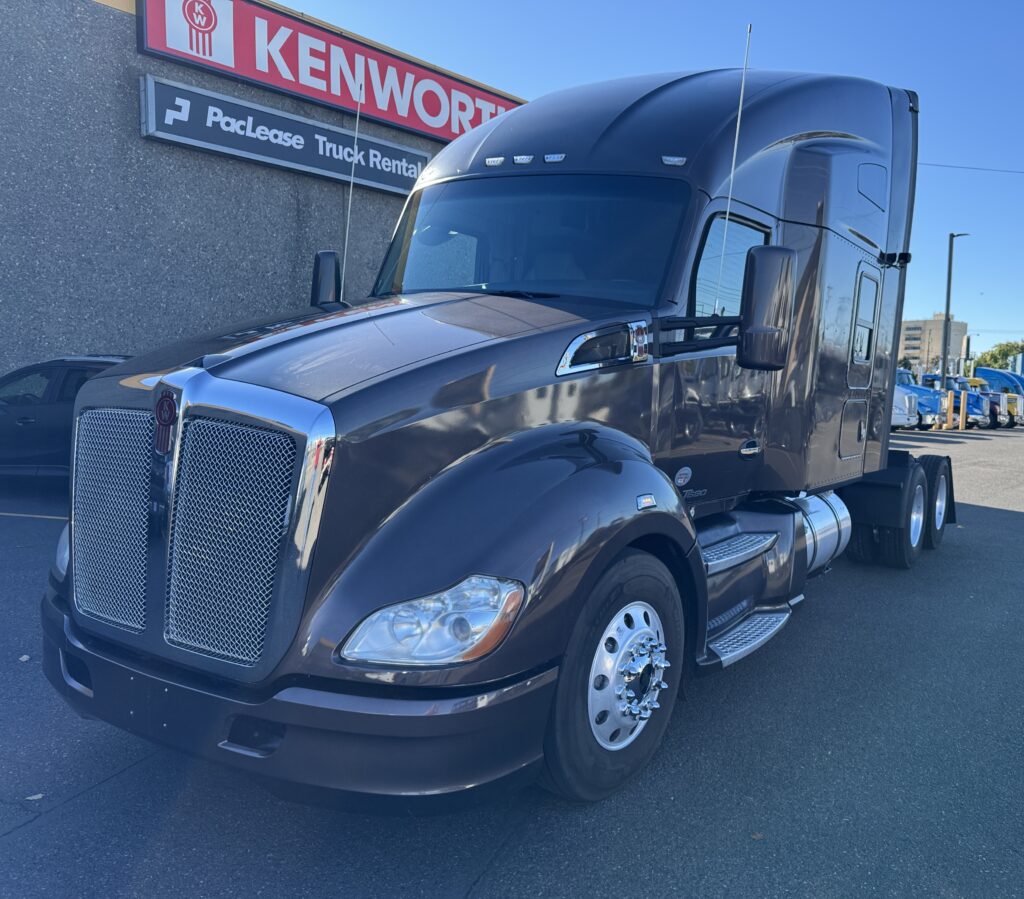 Used 2022 KENWORTH T680 at Papé Kenworth in Portland, OR