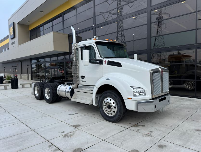 New 2025 KENWORTH T880 at Papé Kenworth in Ferndale, WA
