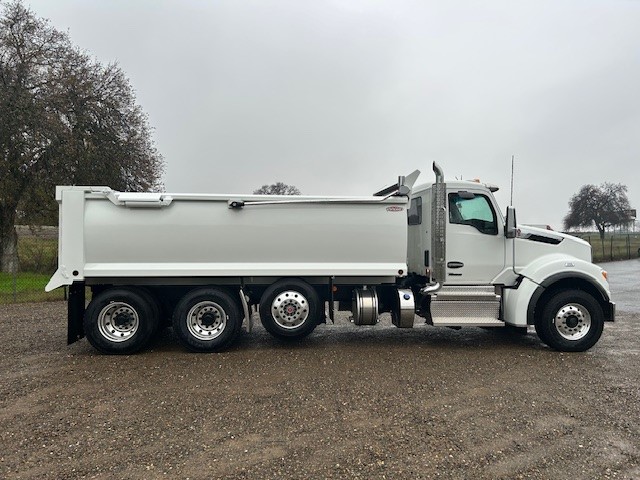 New 2026 KENWORTH T880 at Papé Kenworth in Anderson, CA