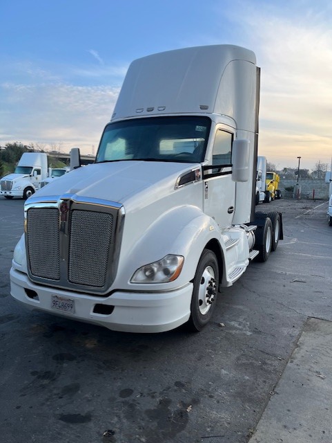 Used 2016 KENWORTH T680 at Papé Kenworth in San Leandro, CA