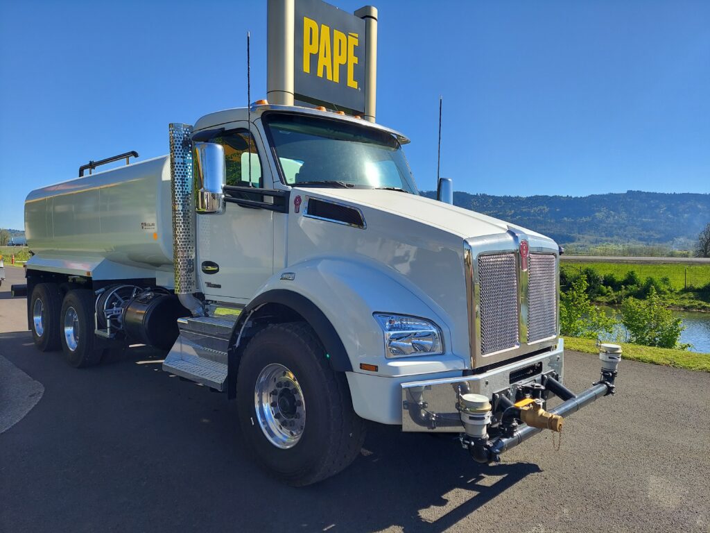 New 2024 KENWORTH T880 at Papé Kenworth in Eugene, OR