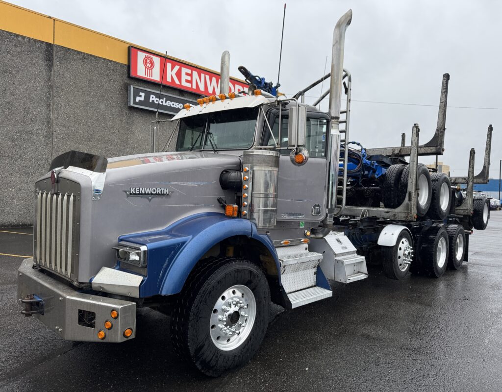 Used 2006 KENWORTH T800 at Papé Kenworth in Portland, OR